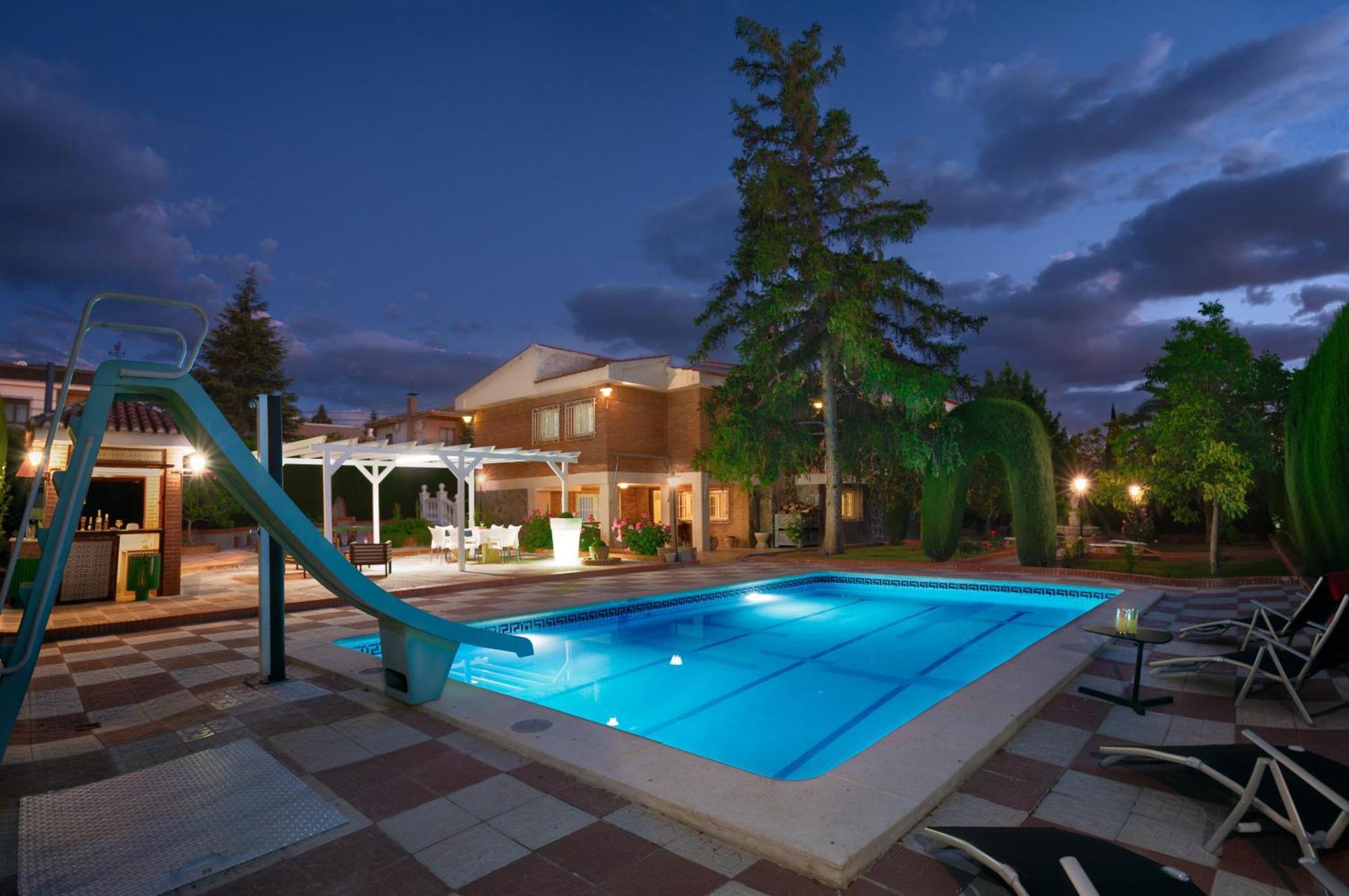 Villa Granada Garden Deluxe Monachil Bagian luar foto