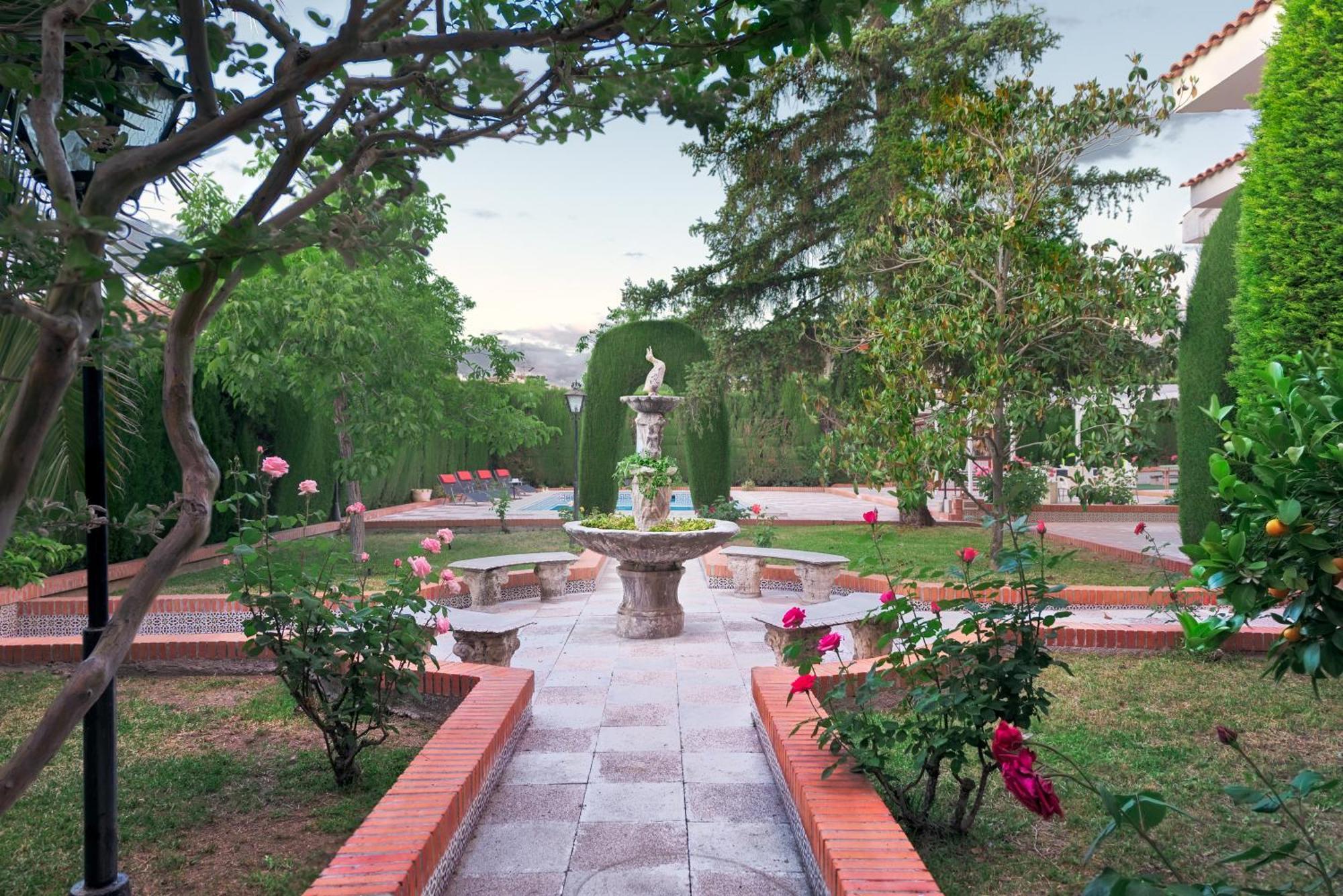 Villa Granada Garden Deluxe Monachil Bagian luar foto